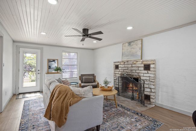14910 Bullhead Rd, Home with 3 bedrooms, 1 bathrooms and null parking in Rocksprings TX | Image 14