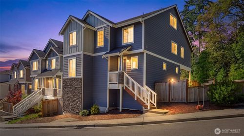 18801 124th Ave Se, Renton, WA, 98058-7211 | Card Image