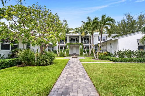 7-1025 Casuarina Rd, Delray Beach, FL, 33483-6739 | Card Image
