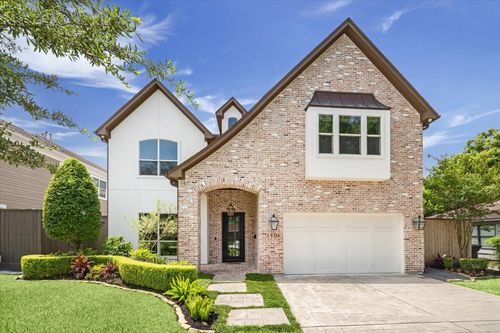 1901 Woodcrest Dr, Houston, TX, 77018-5038 | Card Image