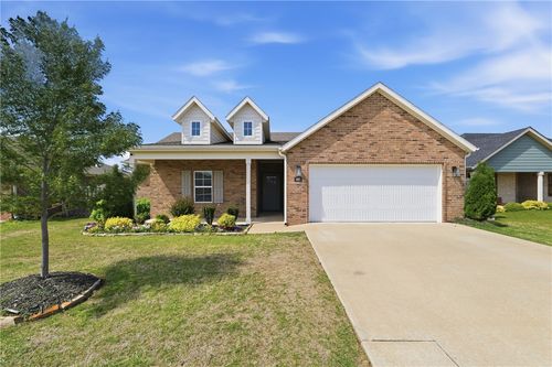 40 E Loveland Loop, Farmington, AR, 72730-3090 | Card Image