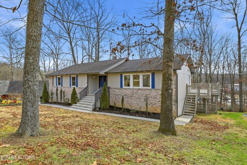 110 Hendrix Dr, Oak Ridge, TN, 37830-7923 | Card Image