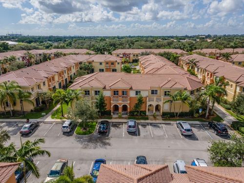 8922 Sw 18th St, Miramar, FL, 33025-7615 | Card Image