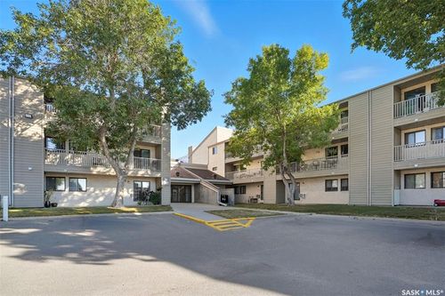 206-207C Tait Pl, Saskatoon, SK, S7H5L8 | Card Image