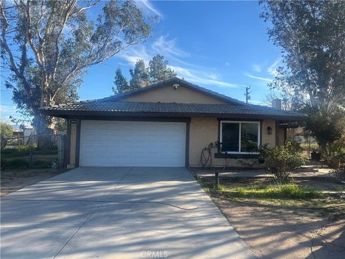 14615 El Cariso, Victorville, CA, 92392 | Card Image