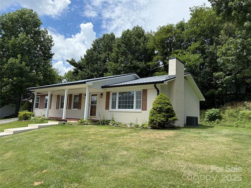 409 Wilton Ave, West Jefferson, NC, 28694-9719 | Card Image