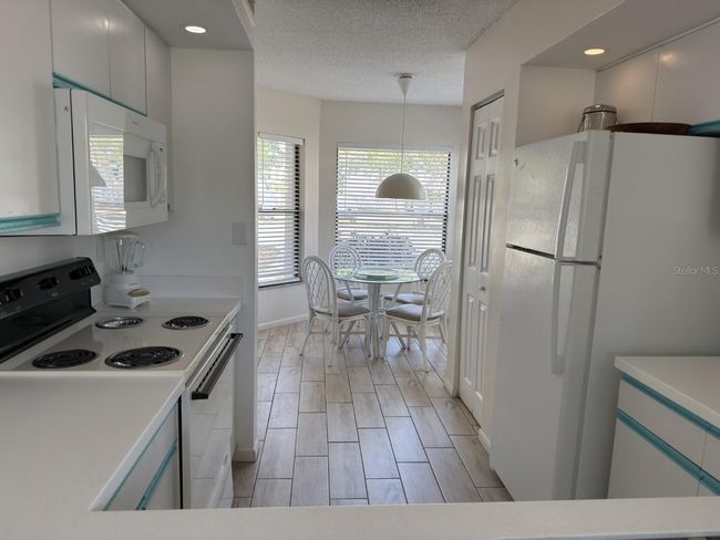 101B - 4505 45 Th Ave W, Condo with 2 bedrooms, 2 bathrooms and null parking in Bradenton FL | Image 10