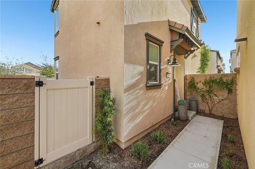 3267 S Cantona Paseo, Ontario, CA, 91762-7427 | Card Image