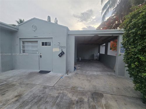 b-2203 Taft St, Hollywood, FL, 33020-2640 | Card Image