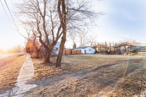 203 Saskatchewan Avenue, Luseland, SK, S0L2A0 | Card Image