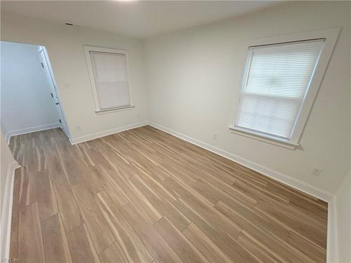 102 Cushing St, Portsmouth, VA, 23702-2710 | Card Image