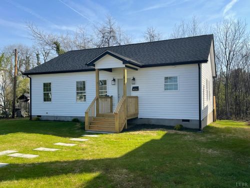 511 Otey St, Bedford, VA, 24523-2830 | Card Image