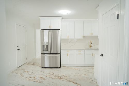 21 Oven Rock Rd, Bethel, CT, 06801-2306 | Card Image