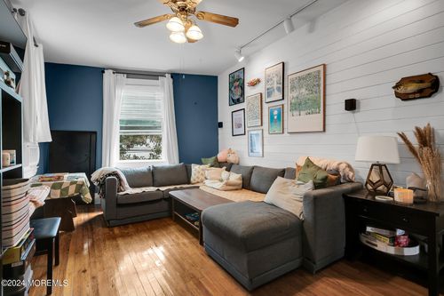 7 Wharf Ave, Red Bank, NJ, 07701-1829 | Card Image