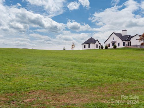 75-101 Double Knob Rd, Mills River, NC, 28759-0142 | Card Image