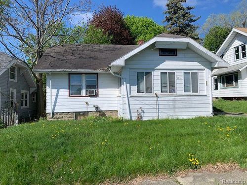 733 Cadillac St, Flint, MI, 48504-4865 | Card Image
