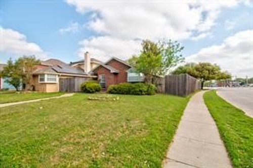 201 Teakwood Ln, Lewisville, TX, 75067-6530 | Card Image