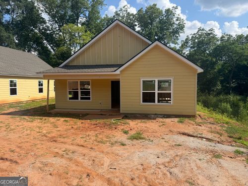 1110 E 7th St, West Point, GA, 31833-2211 | Card Image