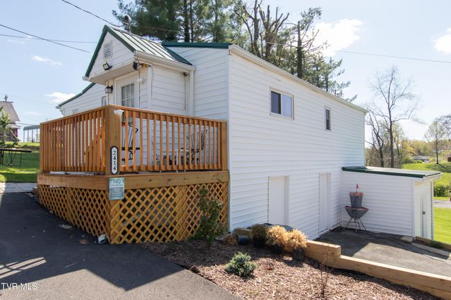 Bradley #2 is a 1 Bdrm 1 bath house with dining room, and basement storage. | Image 21