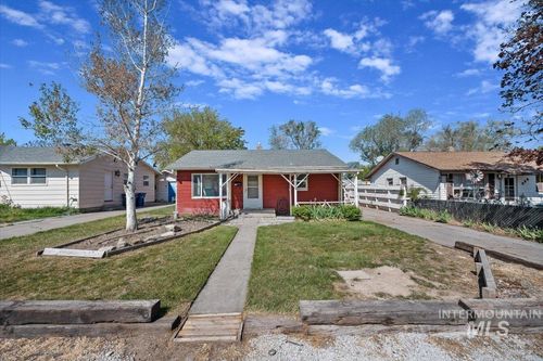 327 Jefferson St, Twin Falls, ID, 83301-4716 | Card Image