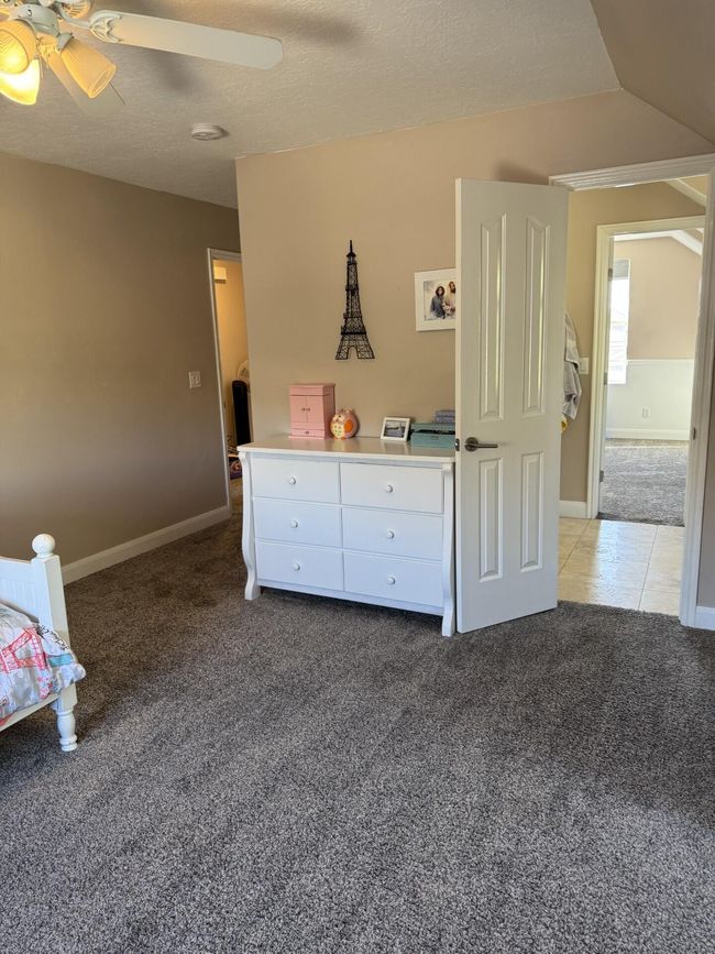 Upstairs Bedroom 3 | Image 40