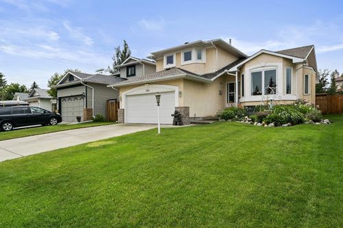 589 Shawinigan Drive Sw, Calgary, AB, T2Y2Y5 | Card Image