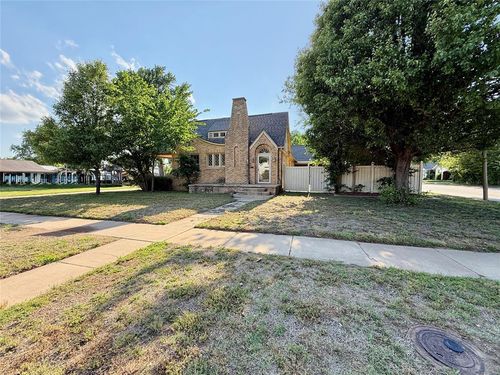 623 N Noble Ave, Watonga, OK, 73772-3028 | Card Image