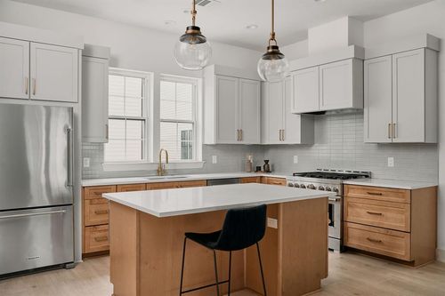unit-202-2209 Woodland Ave, Austin, TX, 78741-2983 | Card Image