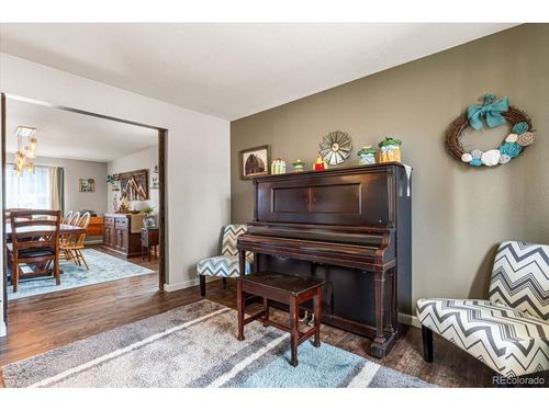 8465 Dover Way, Arvada, CO, 80005-2318 | Card Image