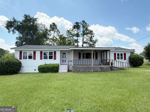 636 Freedom St, Swainsboro, GA, 30401-4414 | Card Image