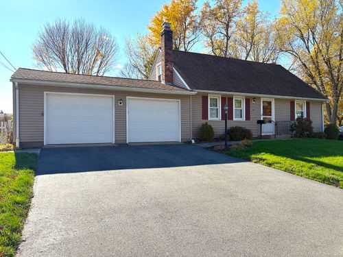 11 Brook Rd, Enfield, CT, 06082-2710 | Card Image