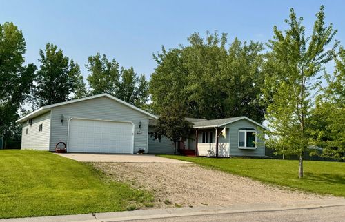 404 Ridge Crest Dr, Pelican Rapids, MN, 56572-4713 | Card Image