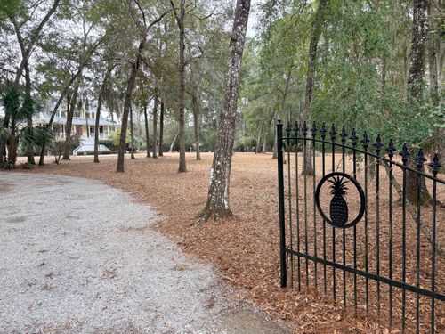 8970 Palmetto Rd, Edisto Island, SC, 29438-6869 | Card Image