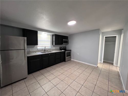 apt-a-1007 Hackberry St, San Marcos, TX, 78666-8243 | Card Image