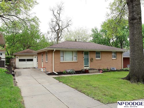 2731 S 41st Street, Lincoln, NE, 68506 | Card Image