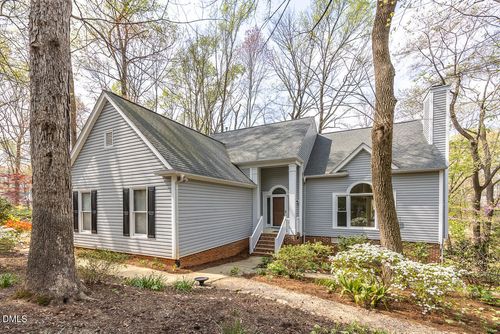 304 W Kirkfield Dr, Cary, NC, 27518-6821 | Card Image