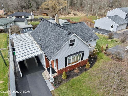1074 Lower Demunds Rd, Dallas, PA, 18612-9074 | Card Image