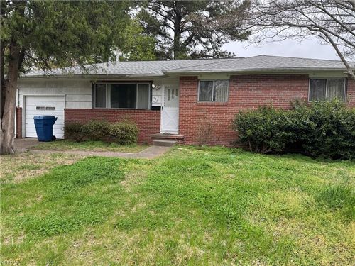 532 Lavender Lane, Virginia Beach, VA, 23462 | Card Image