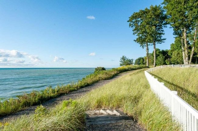 10571 Pinecone Trl, Condo with 3 bedrooms, 3 bathrooms and null parking in South Haven MI | Image 38