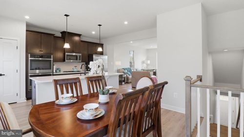 9640 Nature Trl, MONTGOMERY VILLAGE, MD, 20886-3174 | Card Image