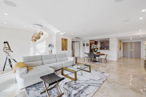 811-200 E Palmetto Park Rd, Boca Raton, FL, 33432-5623 | Card Image