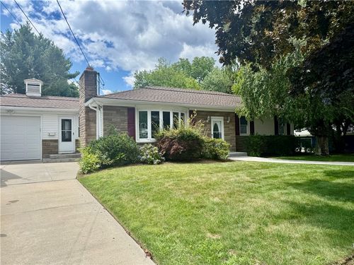 5 Susan Cir, Johnston, RI, 02919-6419 | Card Image