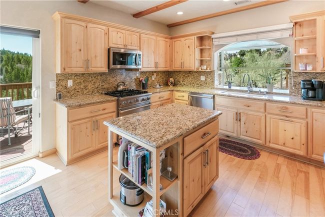 26855 Inyo Ct, House other with 3 bedrooms, 3 bathrooms and 2 parking in Lake Arrowhead CA | Image 9