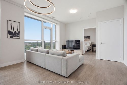 1608-100 Garment St, Kitchener, ON, N2G0C3 | Card Image