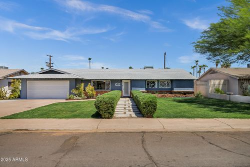 1832 E Concorda Dr, Tempe, AZ, 85282-2803 | Card Image