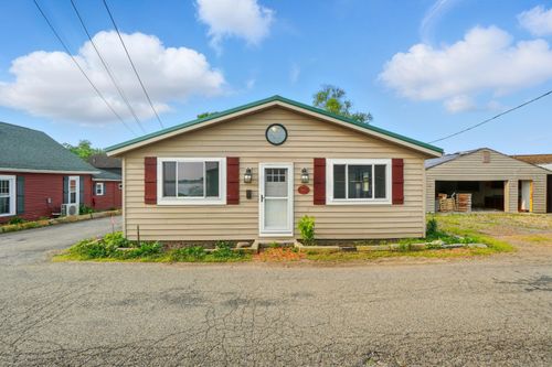 4881 Decker Ave Ne, Thornville, OH, 43076-8140 | Card Image