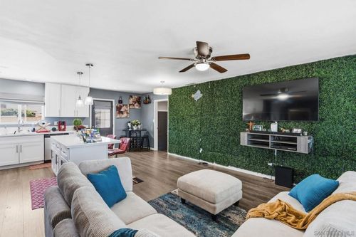 5567 Las Alturas Ter, San Diego, CA, 92114-5317 | Card Image