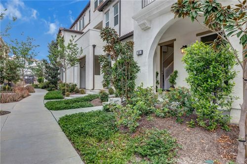 601 Shadowbrook, Lake Forest, CA, 92610-3043 | Card Image