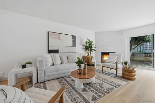 8067 Caminito Mallorca, La Jolla, CA, 92037 | Card Image