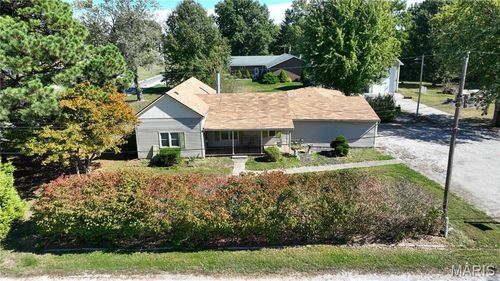 802 E Pleasant St, Bunker Hill, IL, 62014-1228 | Card Image